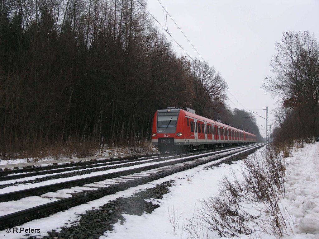 423 077-7 erreicht gleich Geltendorf mit der S7842 S8 Geltendorf. 27.02.09
