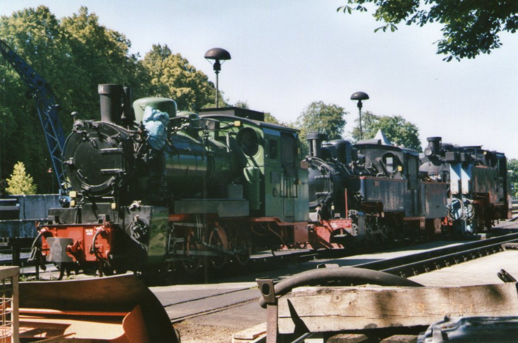 53 Mh(99 4633),Aquarius C und 99 1782-4 standen am 29.Juni.2011 in der Einsatzstelle Putbus(Gescannt)