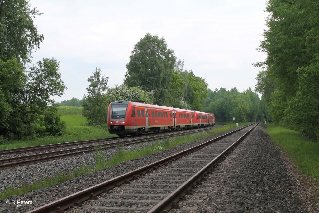 612 059-8 und 113-1 als umleiter IRE 3084 Dresden - Nrnberg bei Schnfeld. 09.06.13