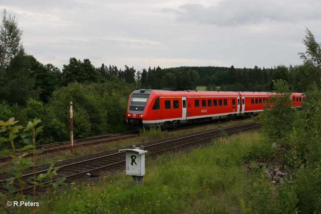 612 154-5 + 612 054-7 als RE RE 3694 Gera in Reuth bei Erbendorf. 14.07.11

