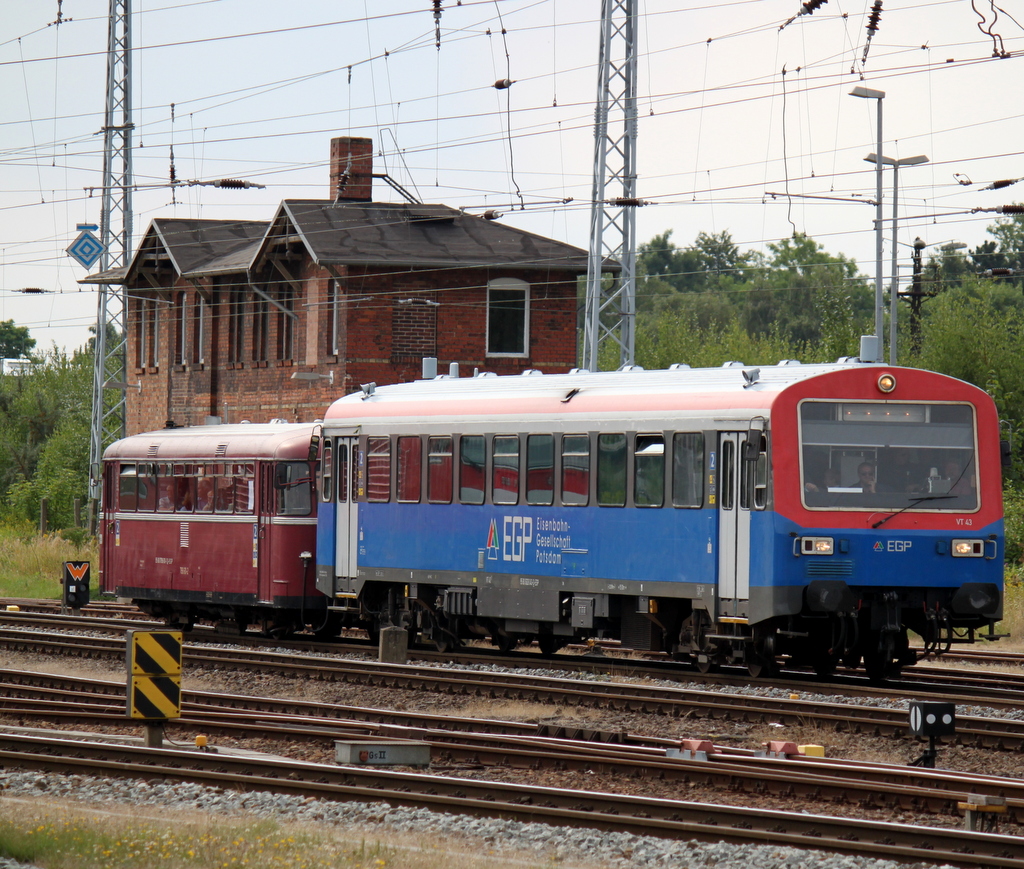626 043-0+798 610-2 als Sonderzug von Pritzwalk nach Warnemnde bei der Einfahrt im Rostocker Hbf.10.08.2013