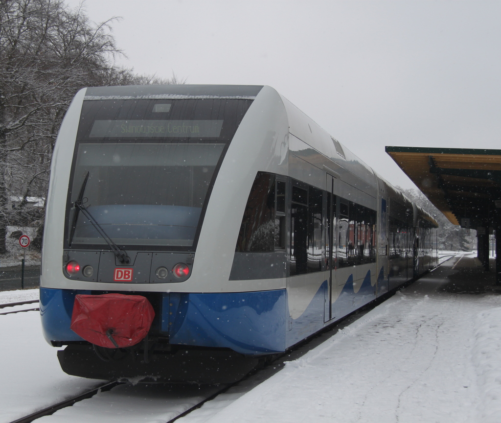 646 125-4 stand als UBB-Ersatzzug von Seebad Heringsdorf nach Swinoujscie Centrum im Bahnhof Seebad Heringsdorf bereit.30.03.2013