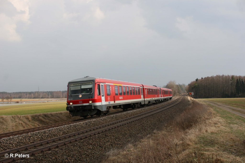 928 429 als RE 59796 Schlerverstrkungszug bei Oberteich. 23.03.12