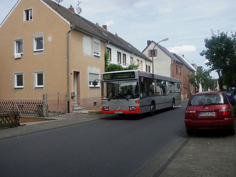 9825 auf Linie 630 in Bonn Lessenich