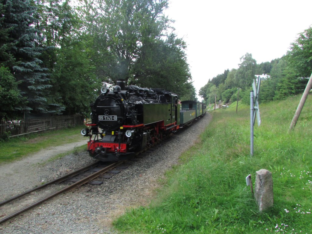 99 1741-0 kurz vor Neudorf mit P 1009 am 14.Juli.2013