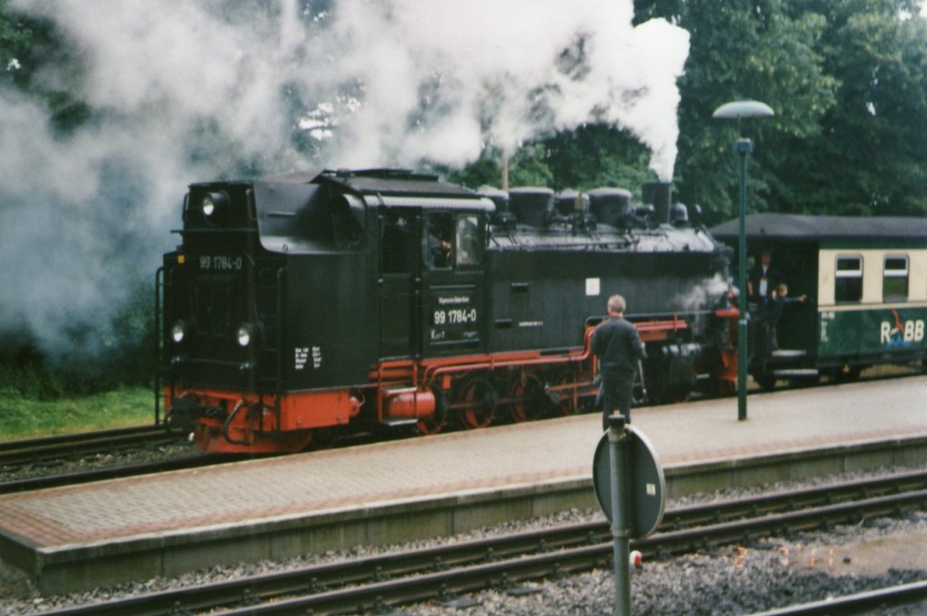 99 1784-0 kurz vor der Ausfahrt am 02.Juli.2011 in Binz(Gescannt)