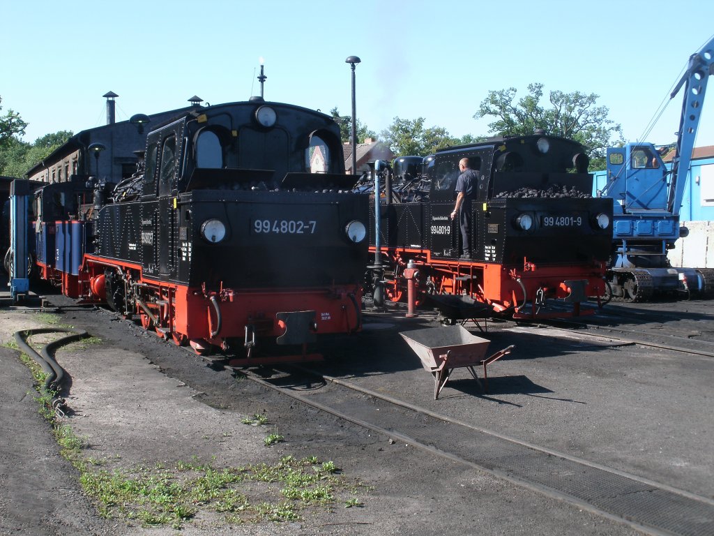 99 4801 und ihre Zwillingsschwester 99 4802,am 06.Juli 2011,in der Einsatzstelle Putbus