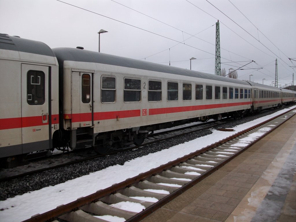 Als InterRegiowagen war der Bimz 51 80 22-91 199-2 einmal unterwegs.Am 12.Januar 2011 war der Wagen im IC 2213 Binz-Stuttgart eingestellt.