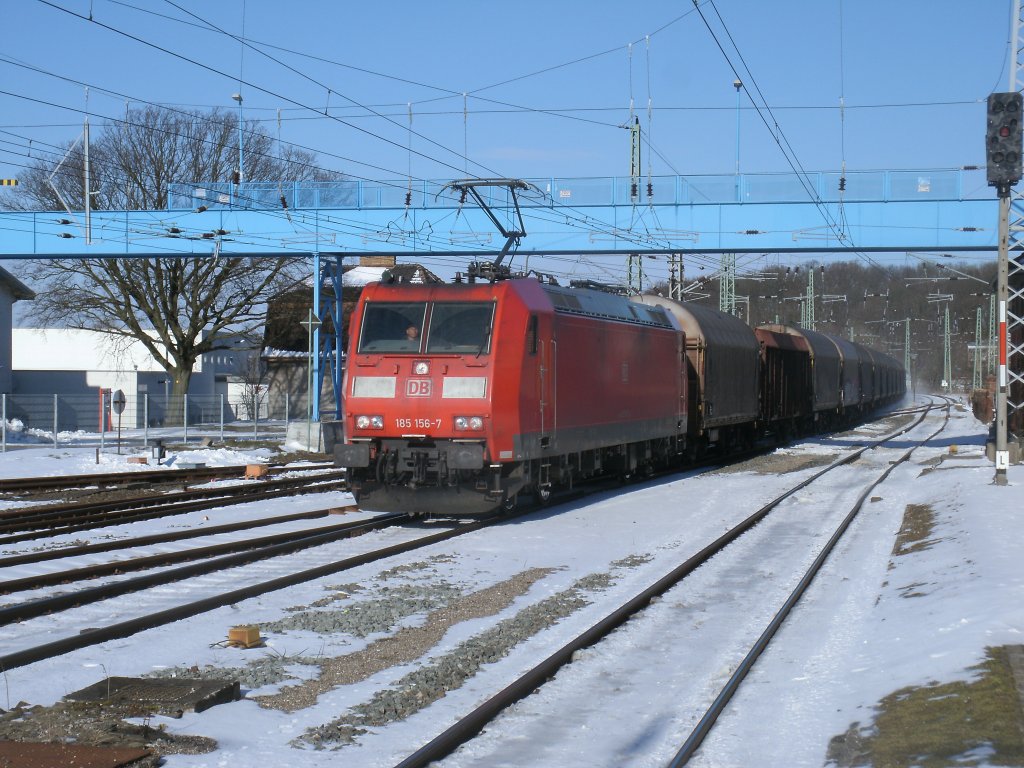Am 13.Mrz 2013 fuhr die Mannheimer 185 156-7 durch Bergen/Rgen.