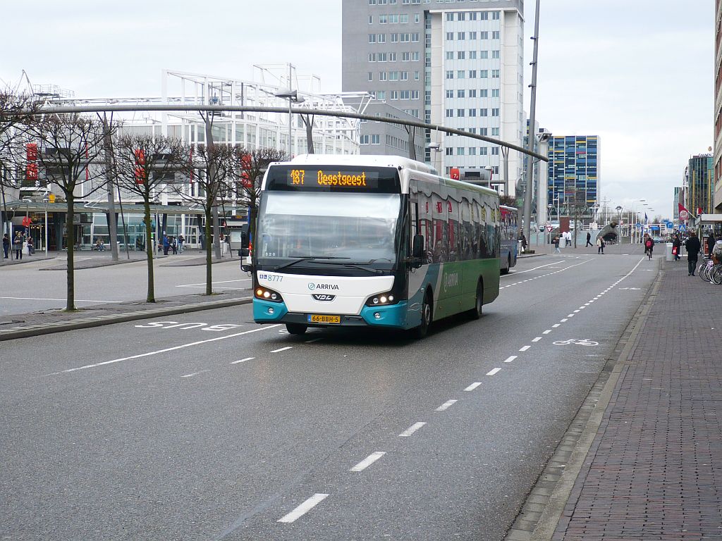 Arriva Bus 8777 DAF VDL Citea LLE120 Baujahr 2012. Stationsplein Leiden 16-02-2013.

Arriva bus 8777 DAF VDL Citea LLE120 bouwjaar 2012. Stationsplein Leiden 16-02-2013.