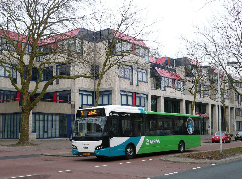 Arriva Bus 8794 DAF VDL Citea LLE120 Baujahr 2012. Langegracht, Leiden 16-03-2013.

Arriva bus 8794 DAF VDL Citea LLE120 bouwjaar 2012. Langegracht, Leiden 16-03-2013.