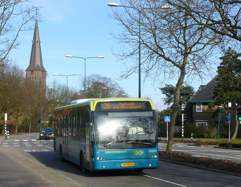 Connexxion Bus Nummer 8498 fotografiert in Oegstgeest am 21-03-2010.