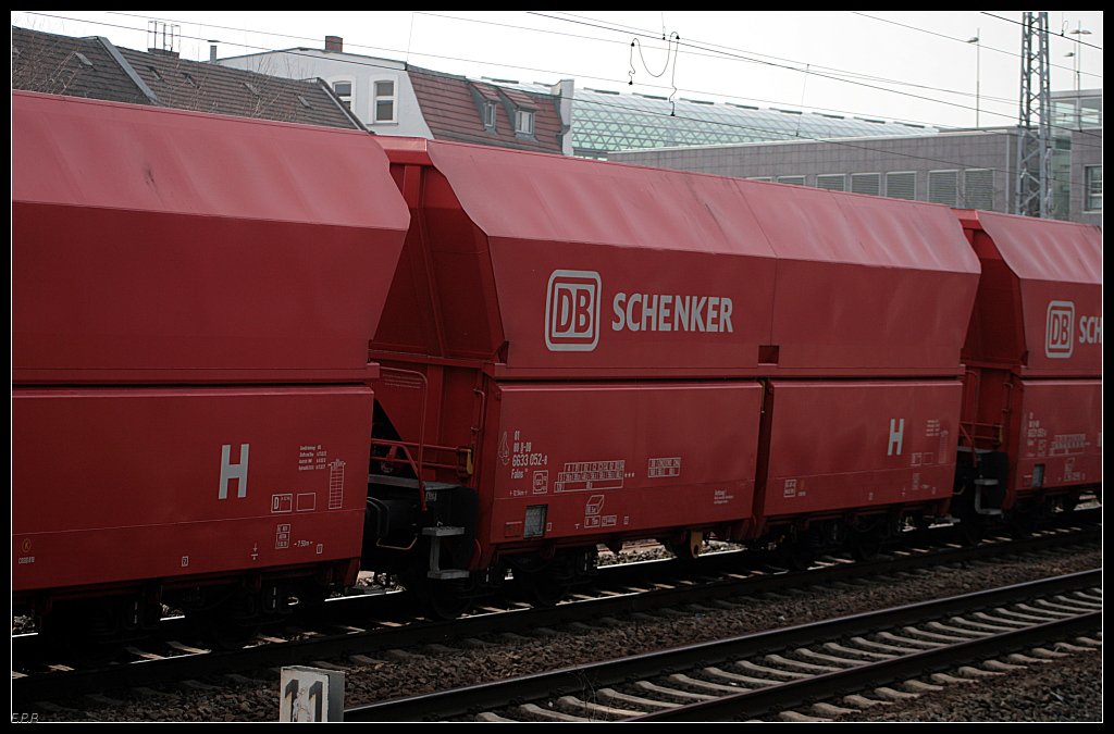 D-DB 81 80 6633 052-8 Falns 181 ist ein Gro�raum-Selbstentladewagen (Berlin K�penick 18.03.2010)