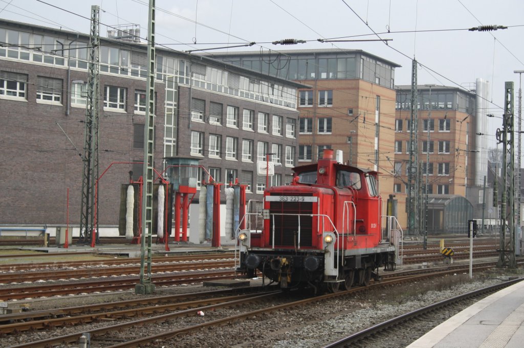 DB 363 223-9 Rangiert in Bremen Hbf am 29.01.2011