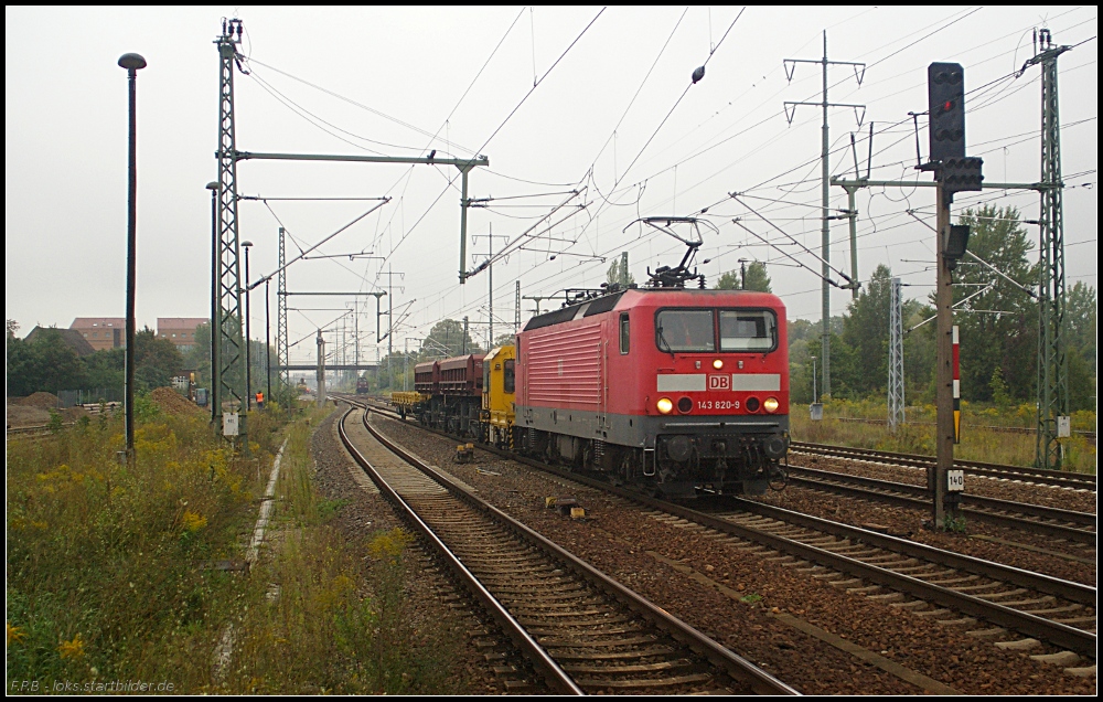 DB Fahrwegdienste 143 820-9 mit Bauger�mpel (DB Regio AG N�rnberg, gesehen Berlin Sch�nefeld Flughafen 09.09.2010 - Update: 11/2011 in N�rnberg schadhaft abgestellt; 01/2012 in N�rnberg z; 26.04.2012 verschrottet)