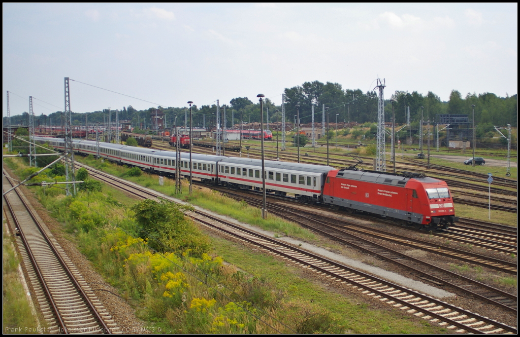 DB Fernverkehr 101 059 mit einem IC-Leerpark am 10.08.2013 in Wustermark-Elstal Richtung Berliner Au�enring