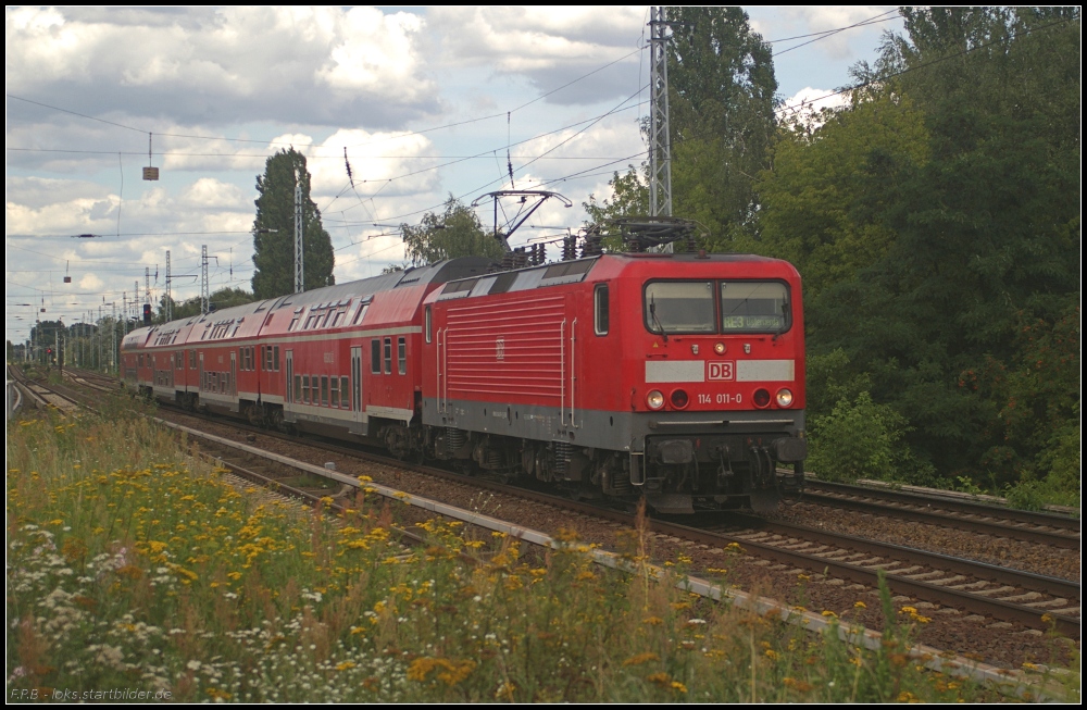 DB Regio 114 011-0 mit dem RE3 nach Elsterwerda (gesehen Berlin Karow 19.07.2011)