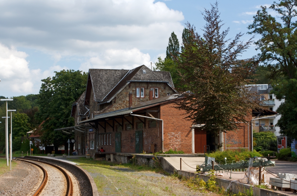 Der Bahnhof Hachenburg am 17.08.2011. Er liegt an der KBS 461 (Oberwesterwaldbahn) Au/Sieg-Altenkirchen-Westerburg-Limburg/Lahn.