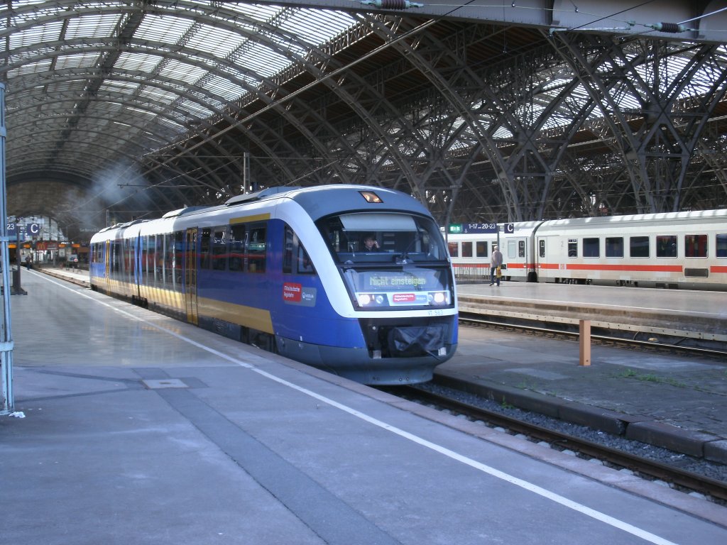 Der Desiro VT 563 von der Mitteldeutschen Regiobahn (MRB),am 26.Mrz 2012,im Leipziger Hbf.