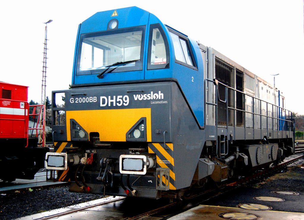 Die Vossloh G 2000 BB, Bj. 2001 ist seit 11.08.2010 an die HGK Kln vermietet und dort als DH59 eingereiht. (23.11.2010)