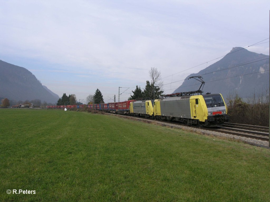 E189 931 + 905 mit Winner Spedition bei Niederaudorf. 03.11.10