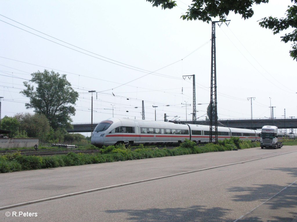 Ein 411 zieht an Regensburg Ost vorbei in Richtung Regensburg HBF. 01.05.09