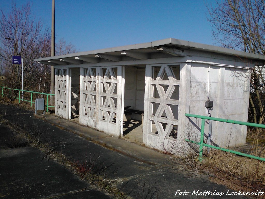Ein Schattiges Pl�tzchen gef�llig? Mukran West machts M�glich. / Bahnhof Mukran West am 4.3.13