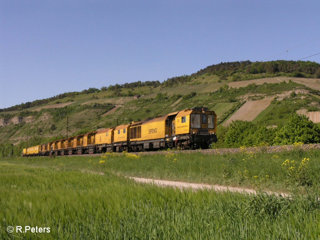 Ein SPENO durchfhrt das Maintal in Richtung Wrzburg bei Thngersheim. 10.05.08