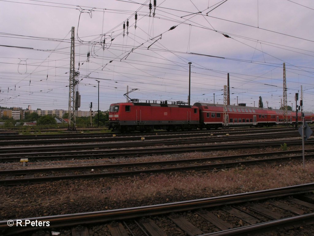 Eine 143 fhrt mit einer RB in Frankfurt/Oder ein. 22.05.08