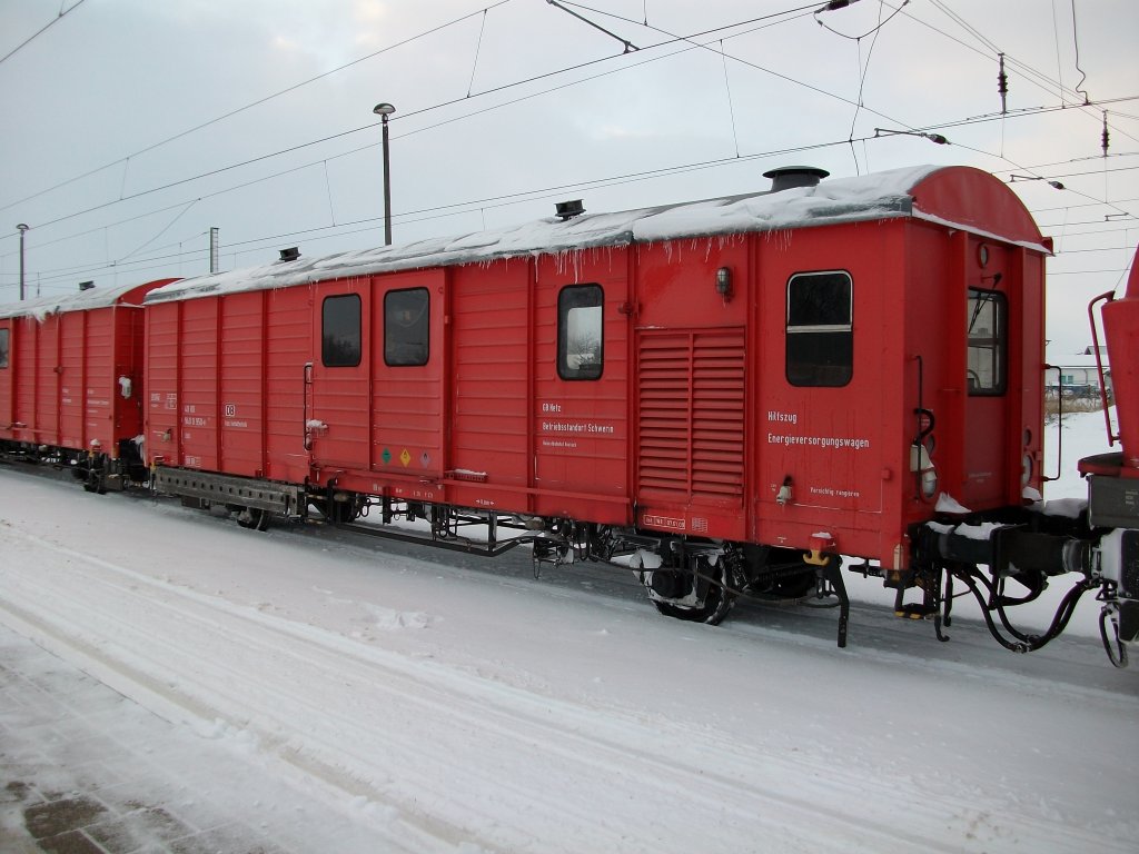 Energieversorgungswagen vom Schweriner Hilfszug am 26.Dezember 2010 in Bergen/Rgen.