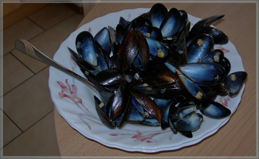 Es hat herrlich geschmeckt. 
Fazit, Kochen und Bahnbilderfotografie ist einfacher als  K�stliches  bildlich festzuhalten.
6. II. 13