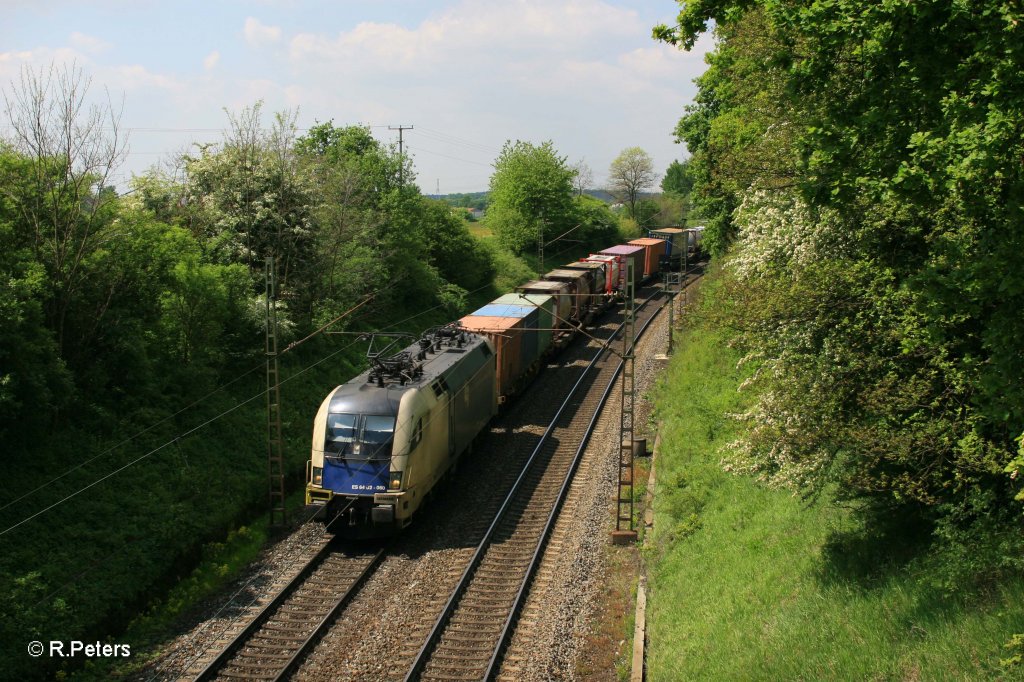 ES64 U2 060 mit LKW-Walter bei Postbauer-Heng. 13.05.11