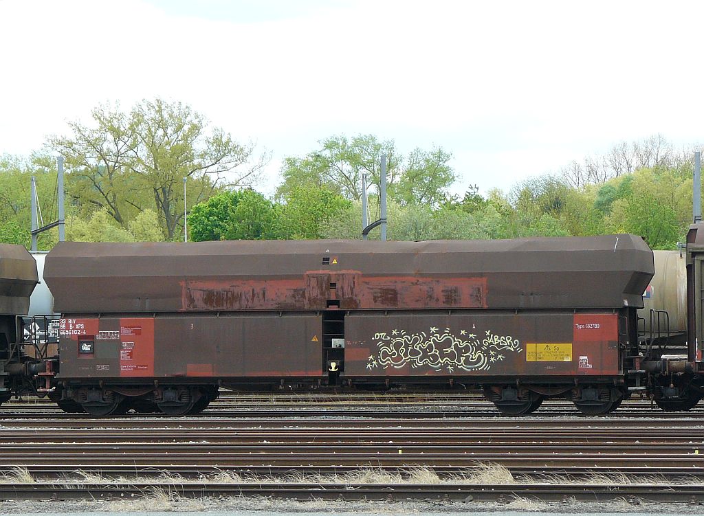 Fals aus Belgien mit Nummer 33 88 6656 102-4. Saint Ghislain, Belgien 11-05-2013.

Belgische goederenwagen type Fals met nummer 33 88 6656 102-4. Saint Ghislain, Belgi 11-05-2013.