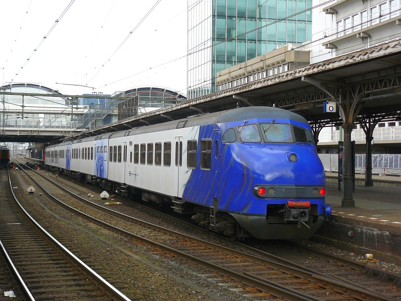 Freiheitszug Mat'64 Plan T Nummer 520 Utrecht centraal station 16-04-2010.