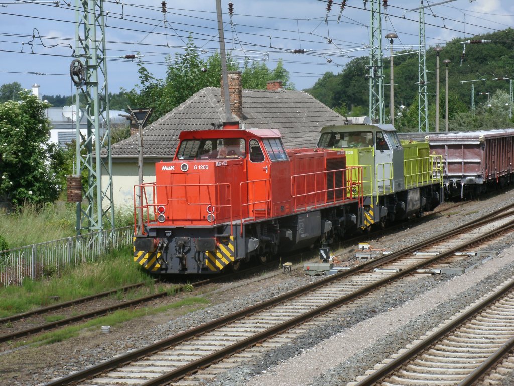 G1206 1507 und 275 119-6 hatten,am 27.Juni 2013,abgehngt und verlieen solo Bergen/Rgen nach Klementelvitz.