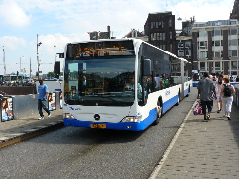 GVBA Bus 344. Mercedes Benz Citaro Stationsplein Amsterdam 12-07-2010.