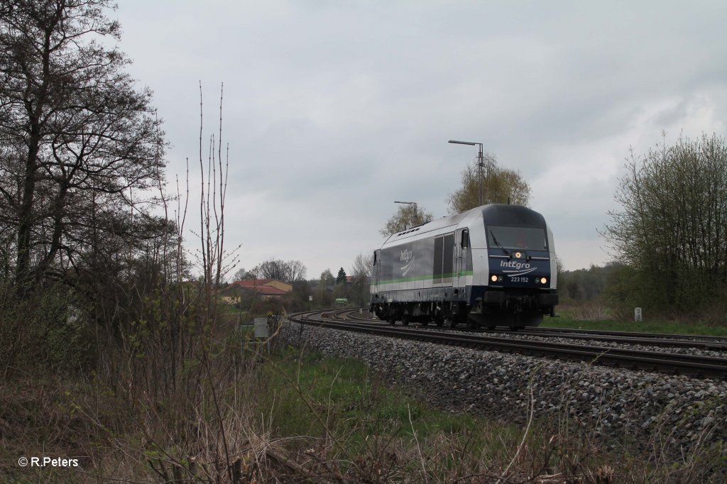 Hier rollt sie auf Gleis 4 und dann einmal komplett durch den Bahnhof zu fahren um sich dann ans andere Ende zu setzen.