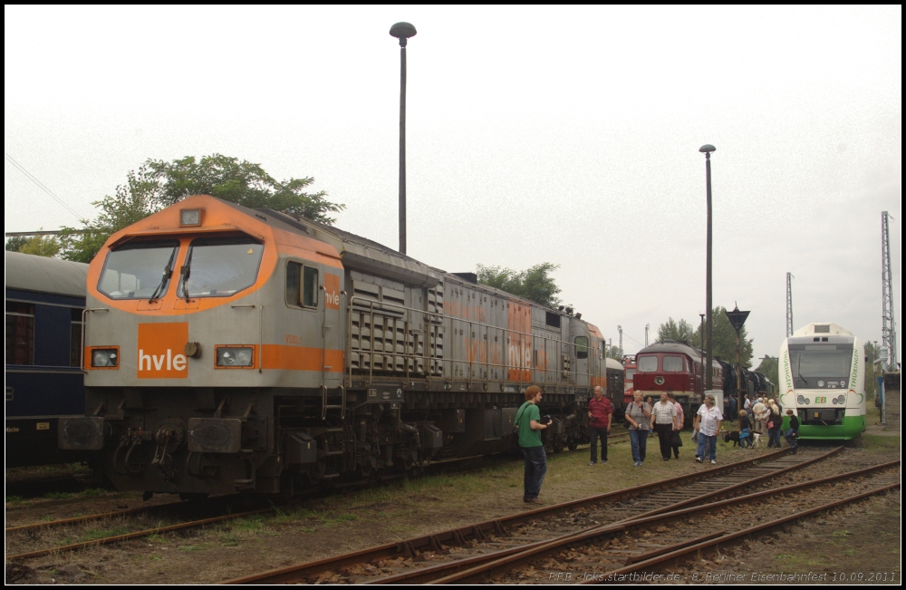 hvle V 330.1 / 250 002, 130 101-9 und VT 201 der Erfurter Bahn auf dem Außengelände (gesehen 10.09.2011 beim 8. Berliner Eisenbahnfest Bw Schöneweide)