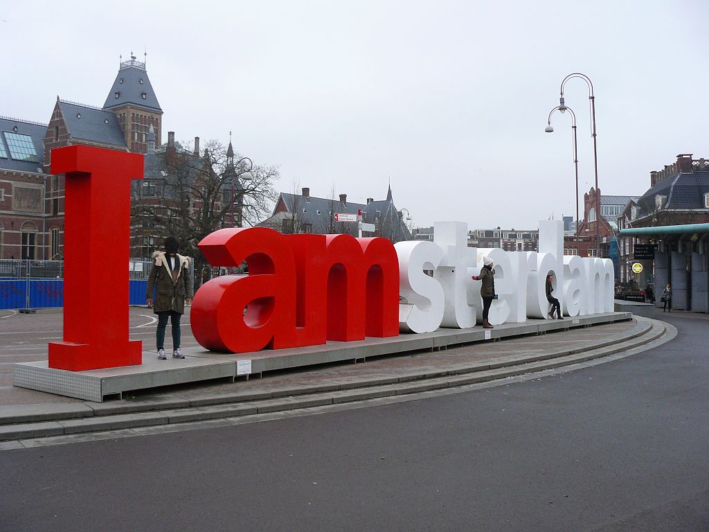  Iamsterdam  Hobbemastraat, Amsterdam 07-01-2013.

 Iamsterdam  Hobbemastraat voor het Rijksmuseum. Amsterdam 07-01-2013.