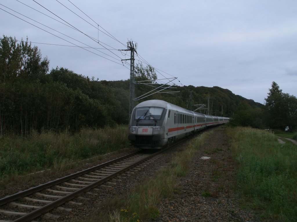 IC 2212 Koblenz-Binz,am 21.September 2011,auf der eingleisigen Strecke Lietzow-Binz.