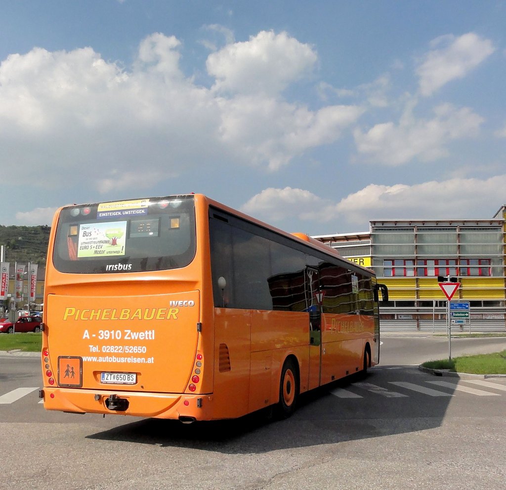 IRISBUS/IVECO Arway von PICHELBAUER aus Niedersterreich am 25.4.2013 in Krems an der Donau gesehen.