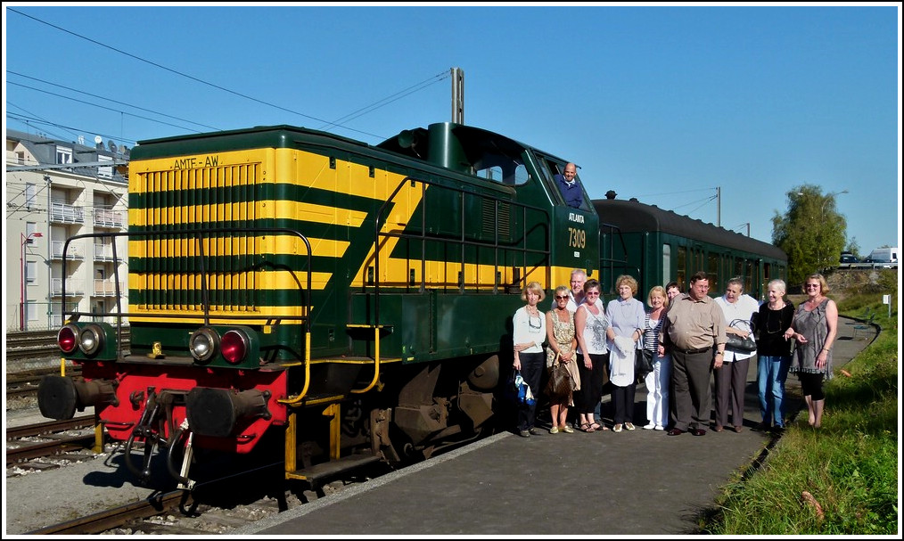 Klassentreffen der junggebliebenen Sechzigj�hrigen und ihren ehemaligen Lehrerinnen an der Museumsbahn in P�tange am 01.10.2011. (Jeanny)