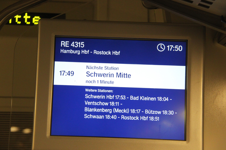 Langweile im RE 4315 von Hamburg nach Rostock hatte ich am 20.11.2011