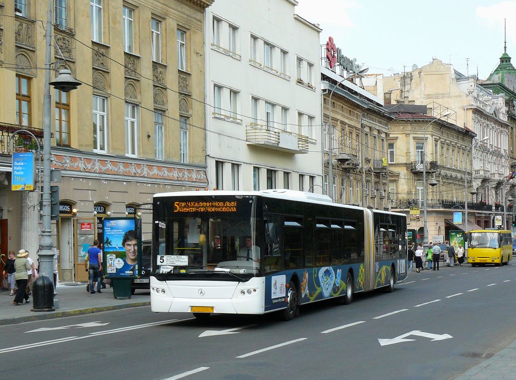 LAZ CITYLAZ 20 Prospekt Svobody Lviv 15-06-2011.