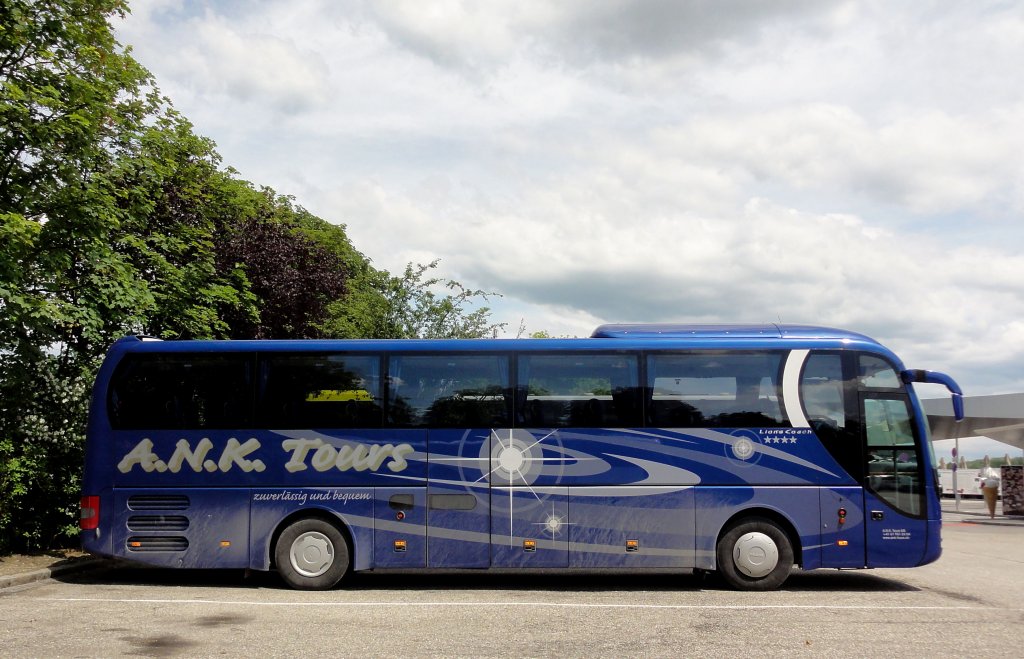 MAN LIONs COACH von A.N.K. Tours aus der Schweiz am 11.6.2013 in Krems an der Donau.