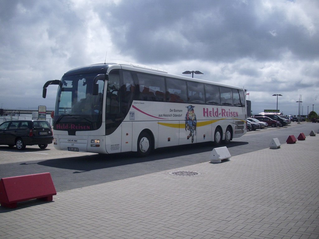 MAN Lion's Coach von Held-Reisen aus Deutschland im Stadthafen Sassnitz.