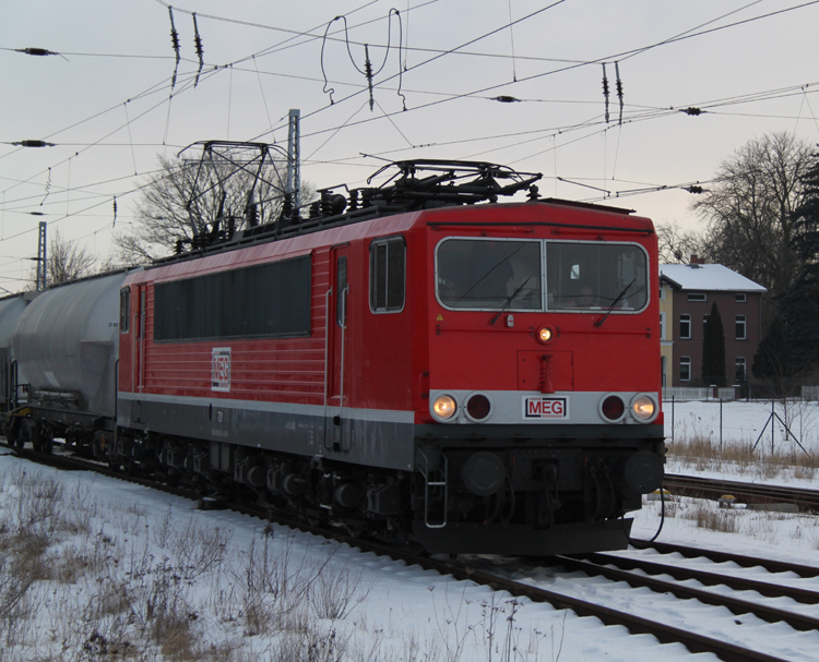 MEG 701(155 124-1)im Bahnhof Wismar.10.02.2012