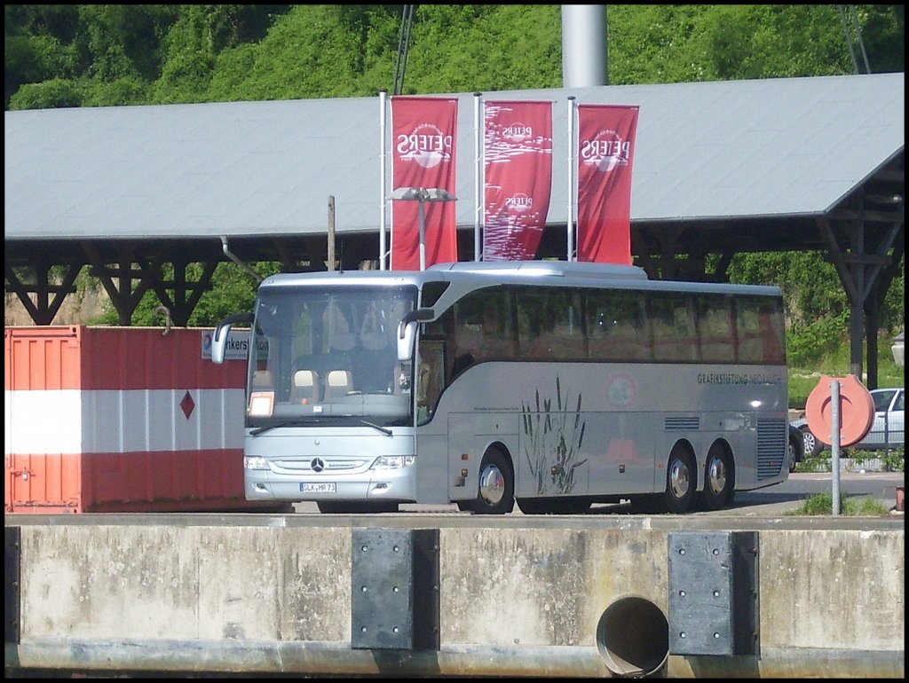 Mercedes Tourismo  von Mendorf Reisen aus Deutschland im Stadthafen Sassnitz.