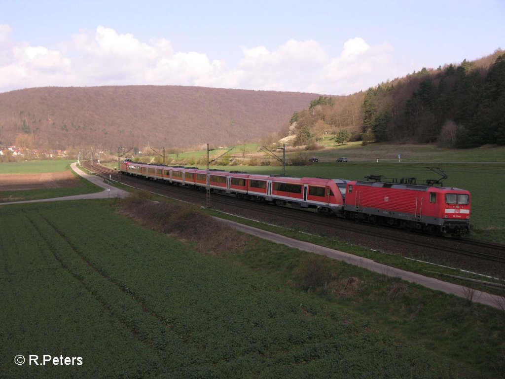 Mit Fotowolke ziehen zwei 112er udn Puma-Garnitur in Richtung Gemnden. 12.04.08