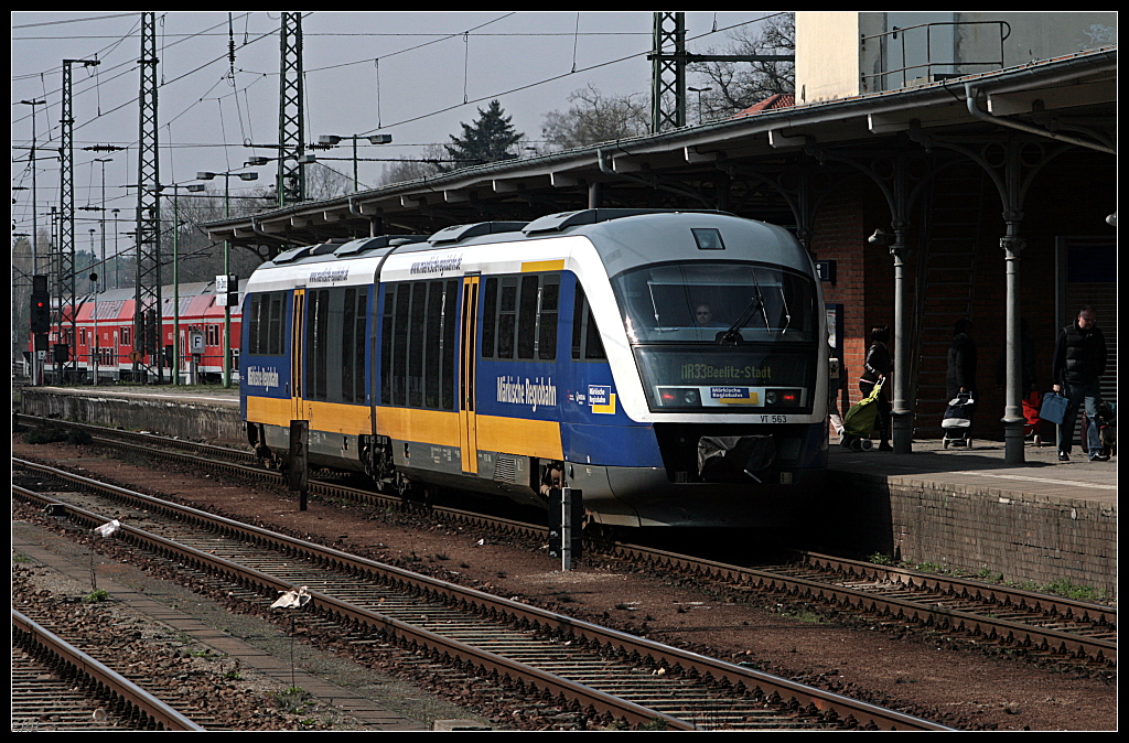 MRB VT 563 / 642 336 als MR33 Beelitz-Stadt in Berlin Wannsee am 13.04.2010